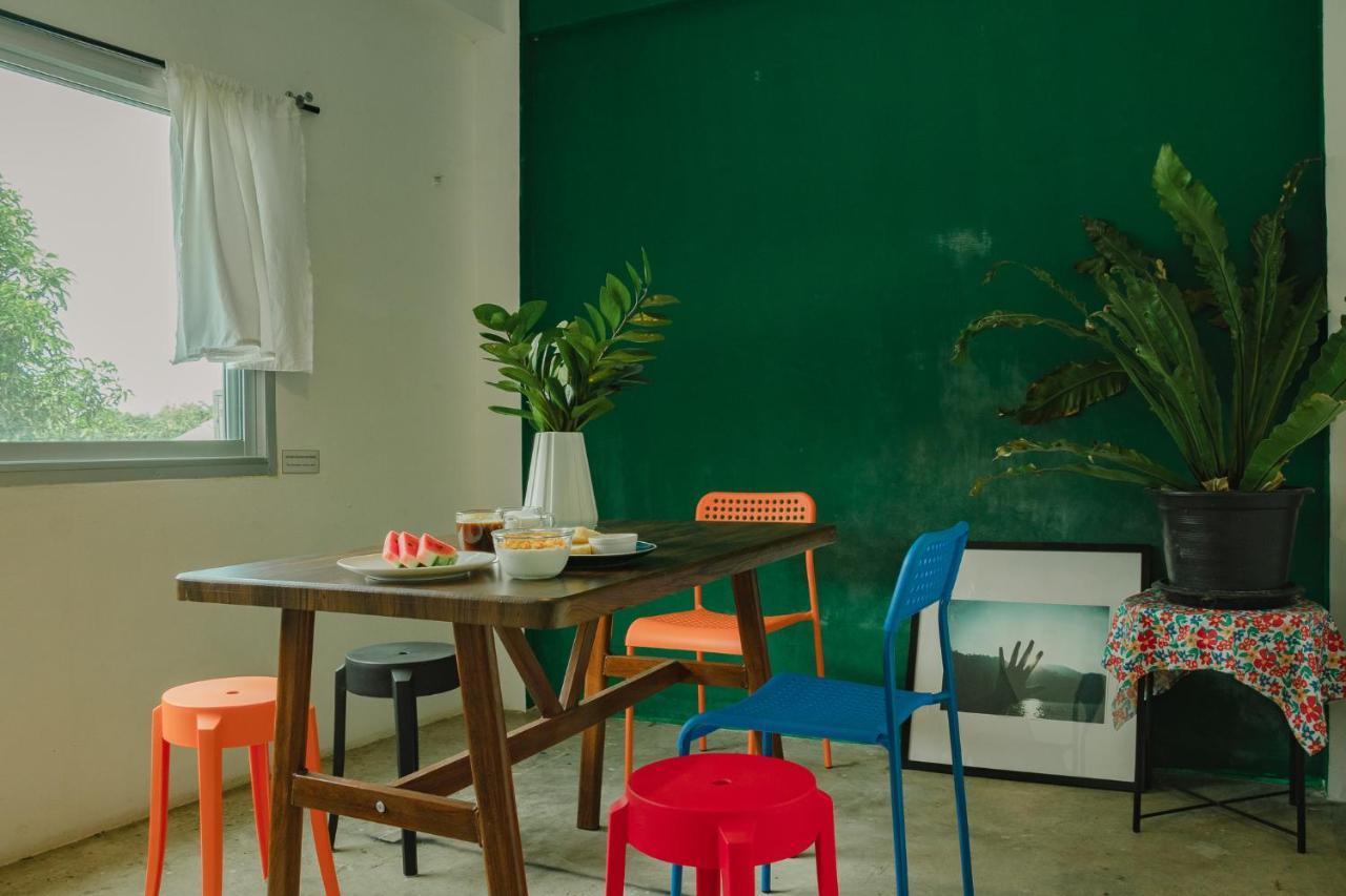 פרה נאקון סי איוטאיה 11:11 Hostel מראה חיצוני תמונה