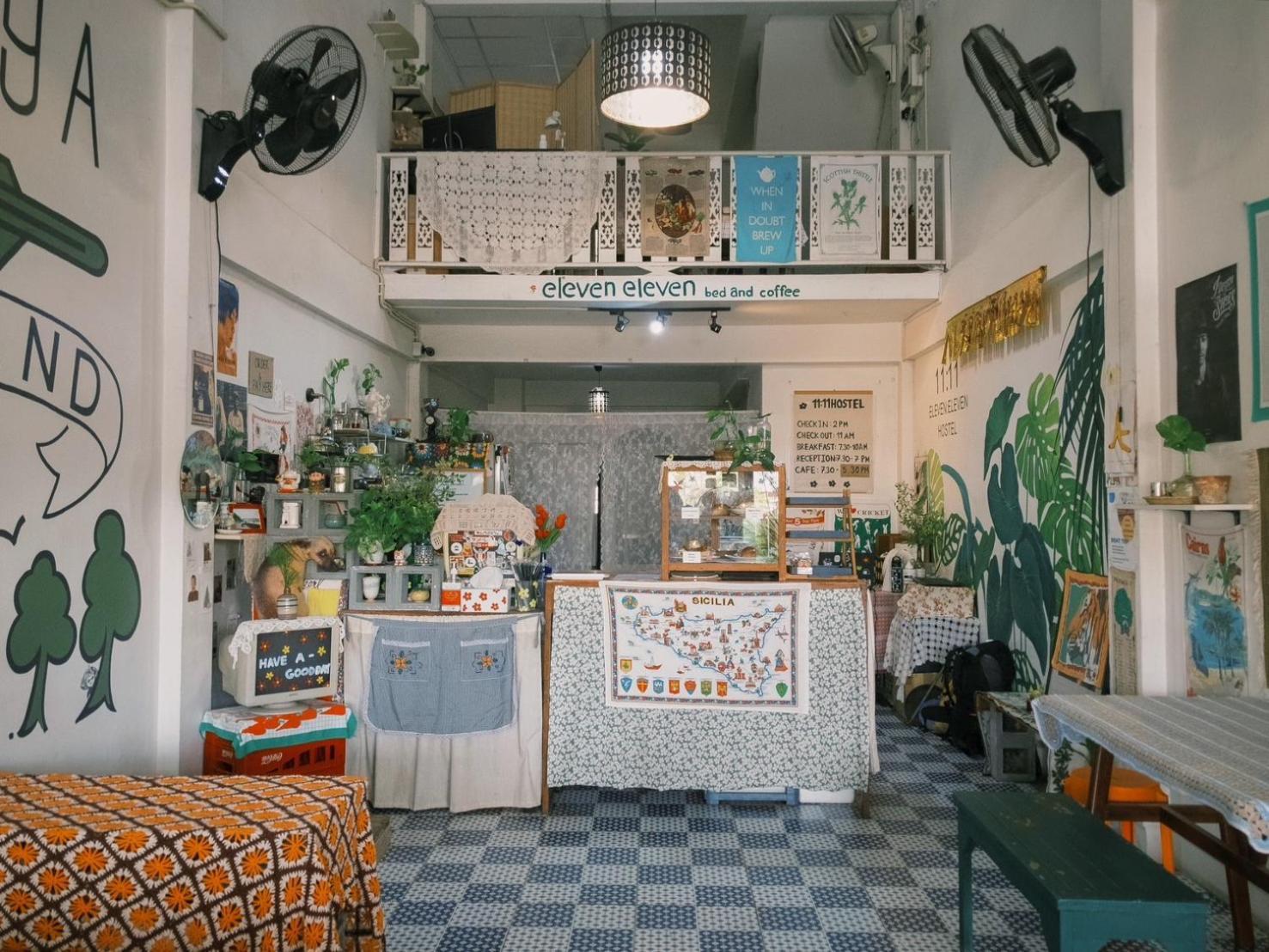 פרה נאקון סי איוטאיה 11:11 Hostel מראה חיצוני תמונה